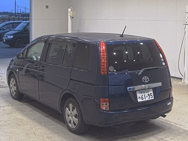 TOYOTA ISIS