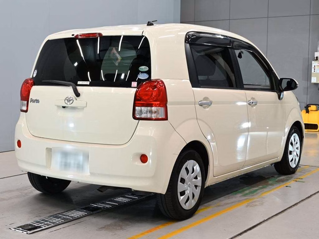 TOYOTA PORTE