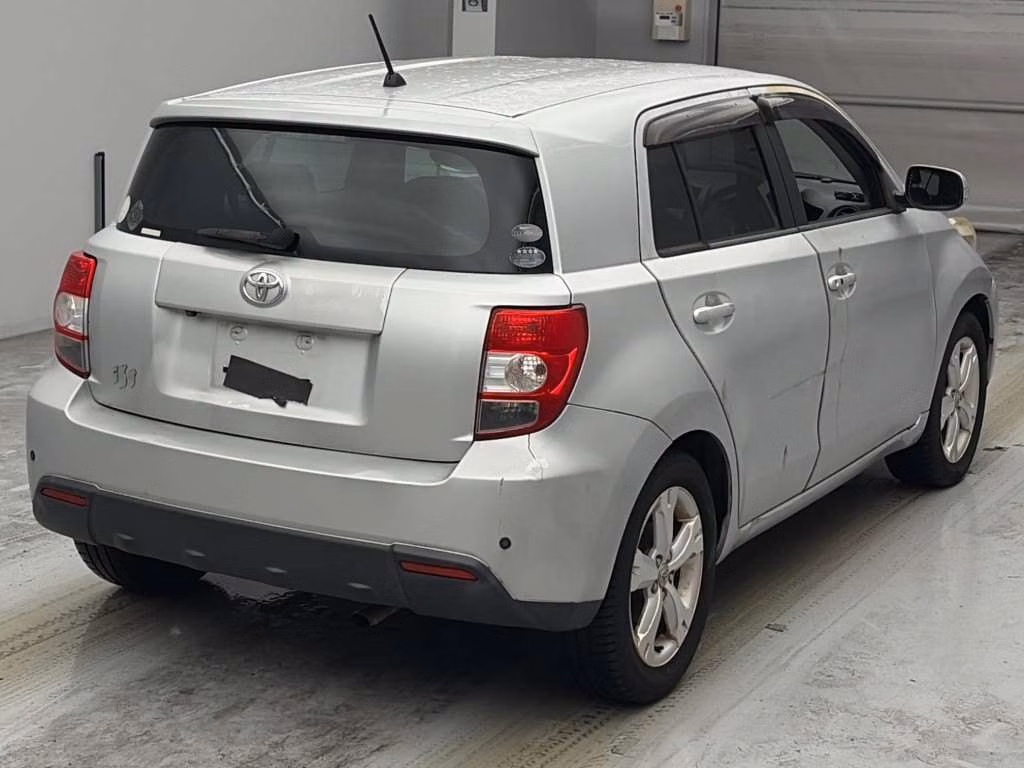 TOYOTA IST