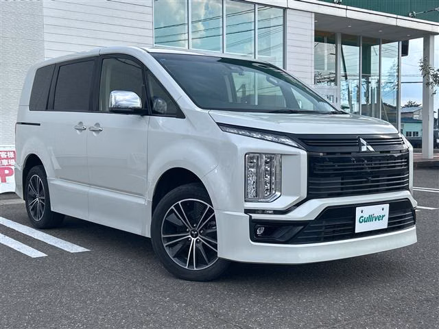 Mitsubishi Delica D:5