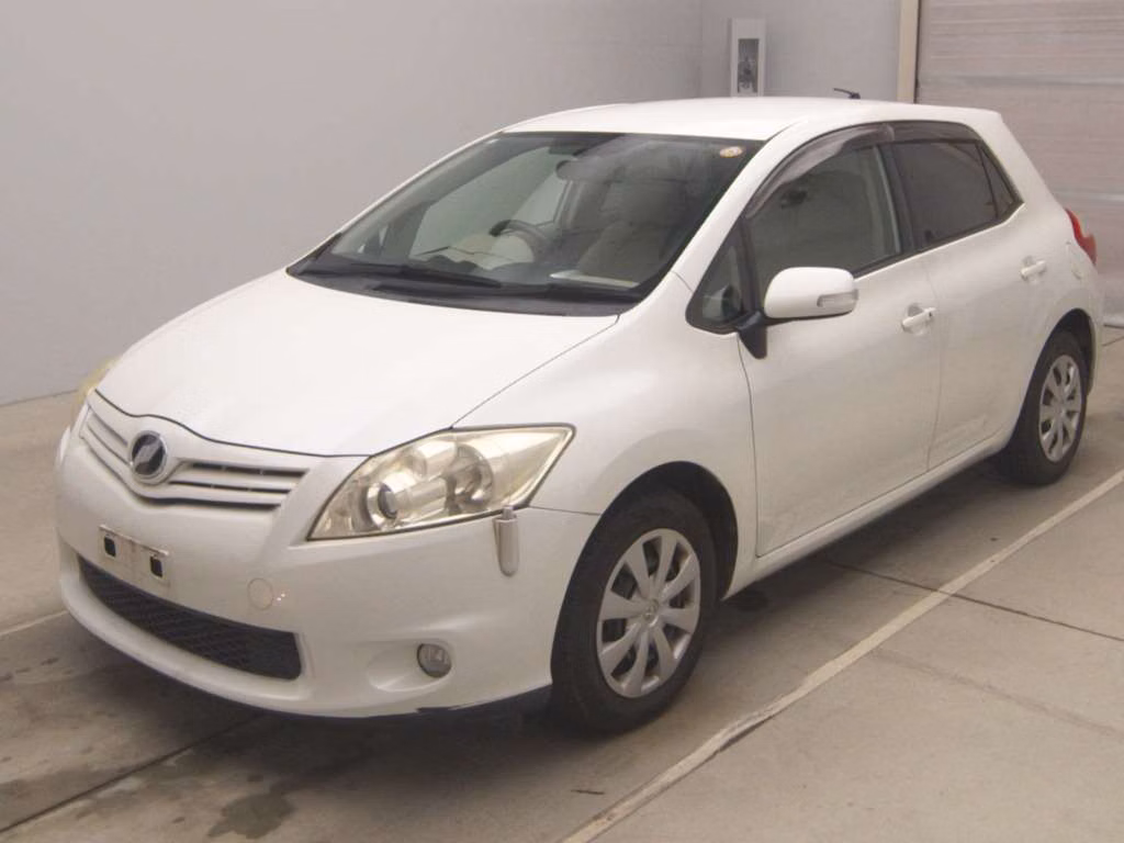 TOYOTA AURIS