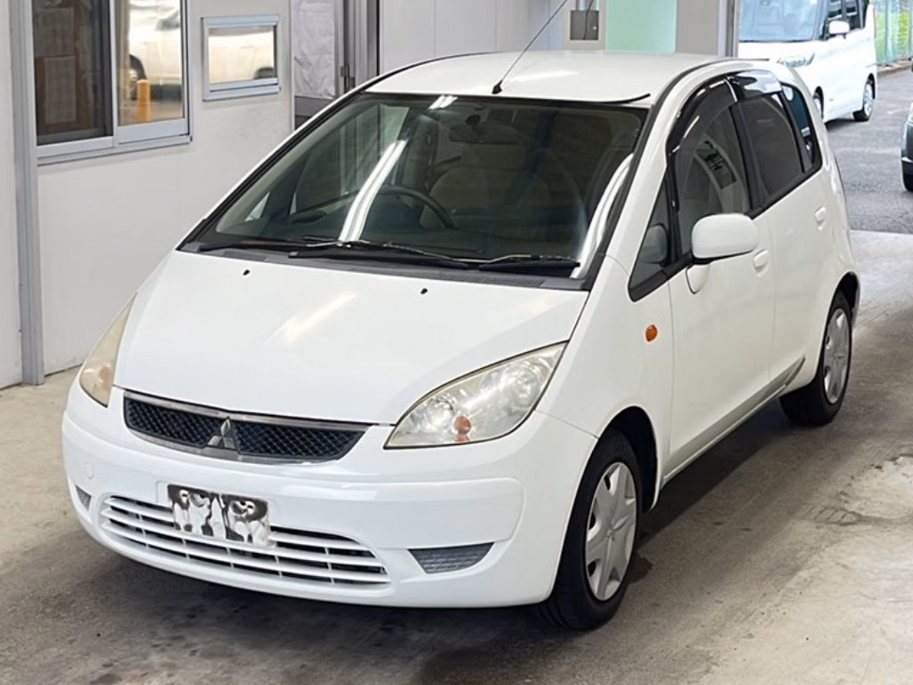 MITSUBISHI COLT