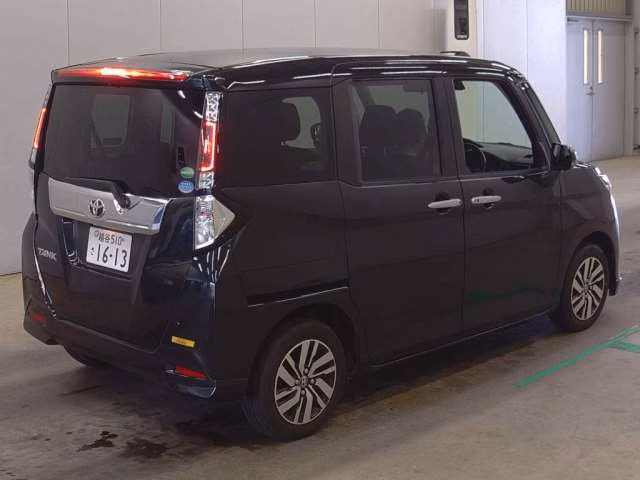 TOYOTA TANK