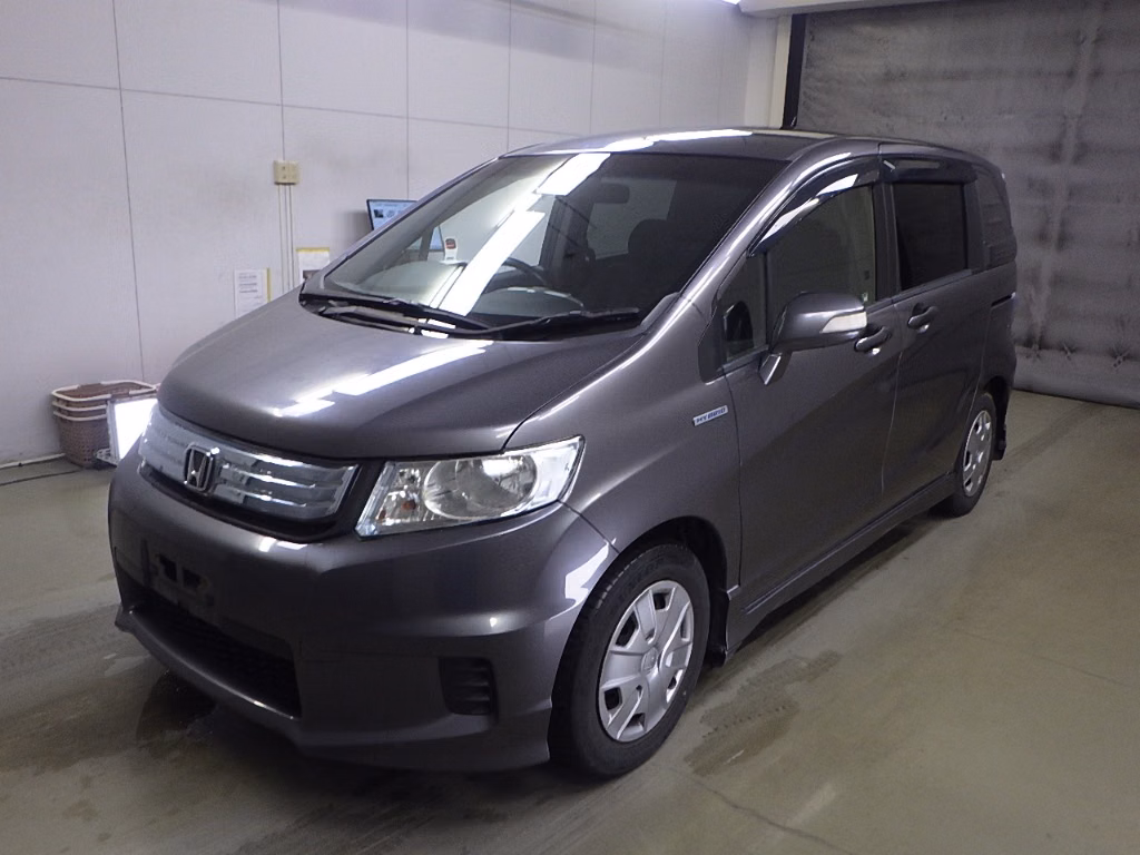 HONDA FREED SPIKE