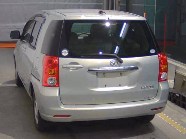 TOYOTA RAUM