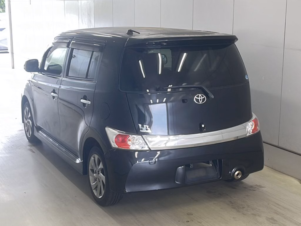 TOYOTA BB