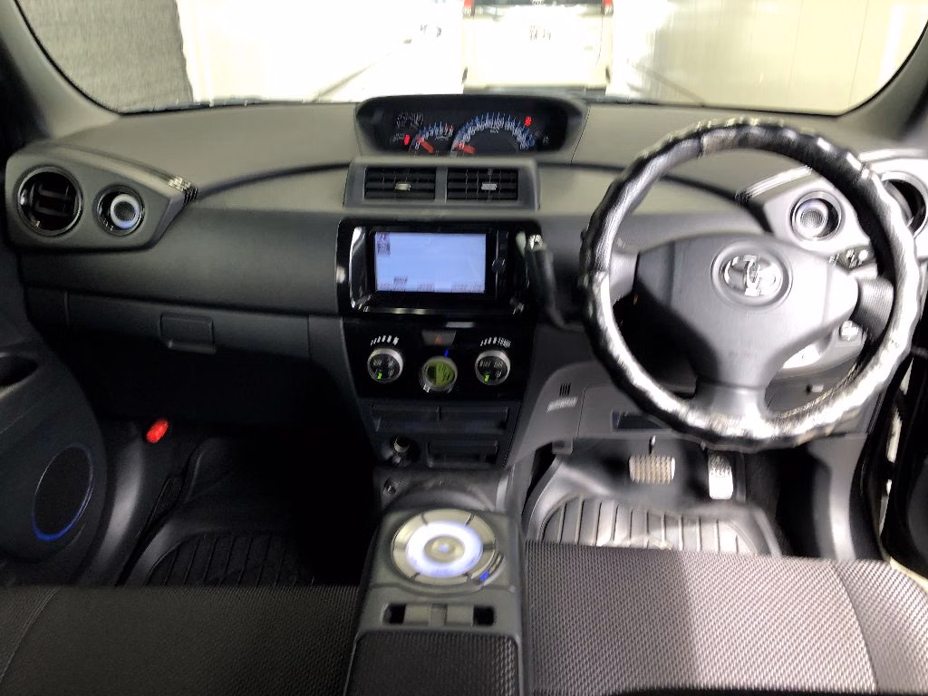TOYOTA BB