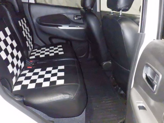 MITSUBISHI EK CUSTOM