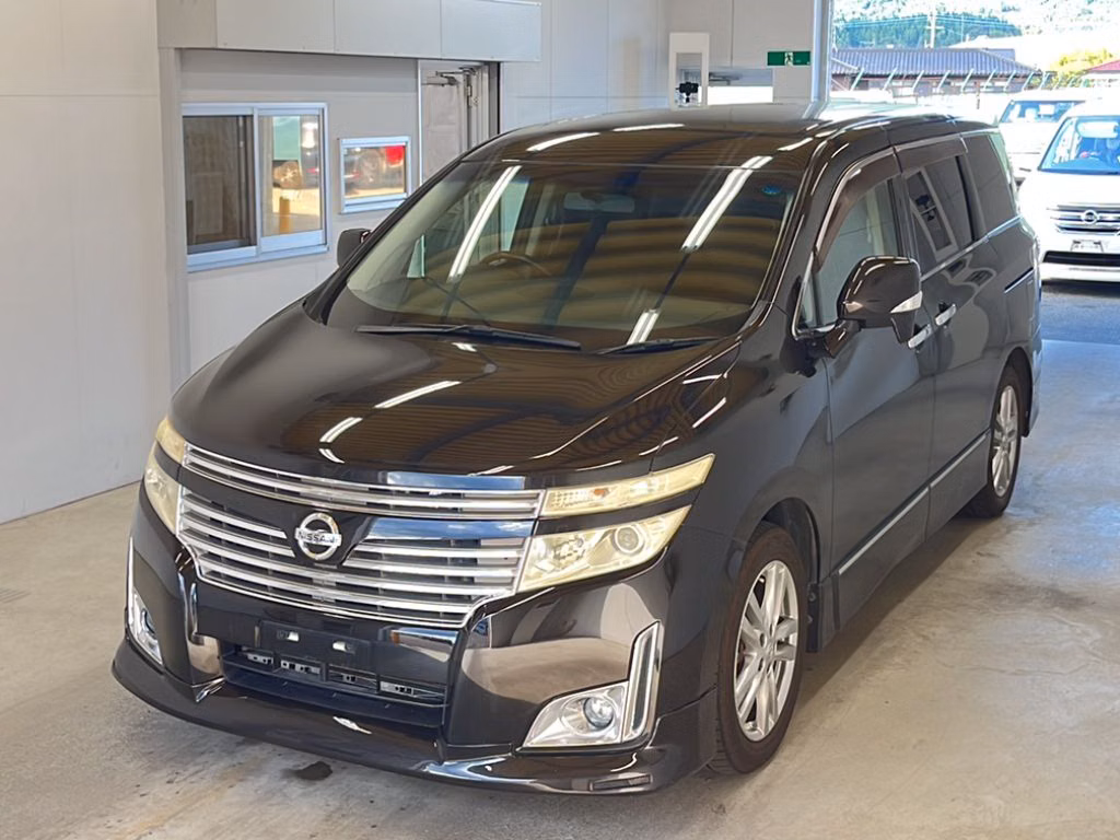 NISSAN ELGRAND