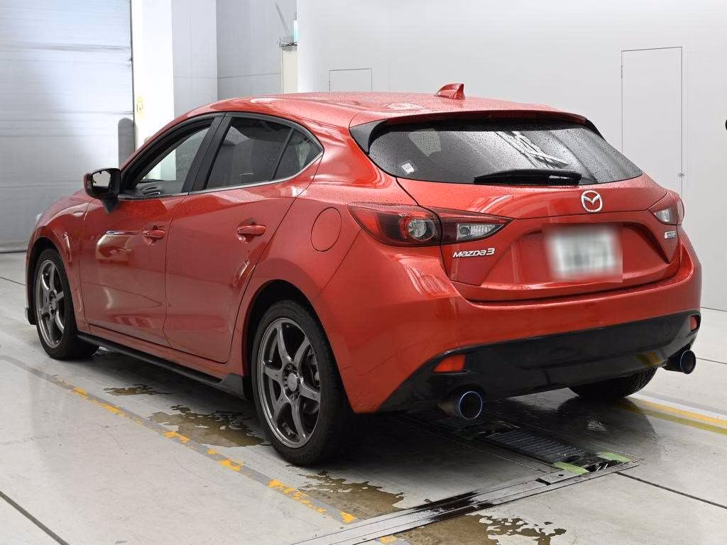 MAZDA AXELA