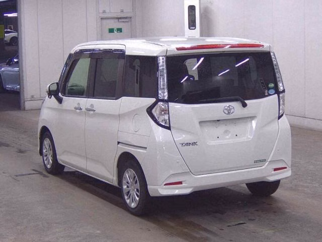 TOYOTA TANK
