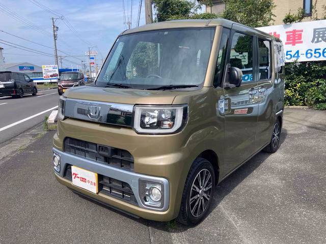 DAIHATSU WAKE
