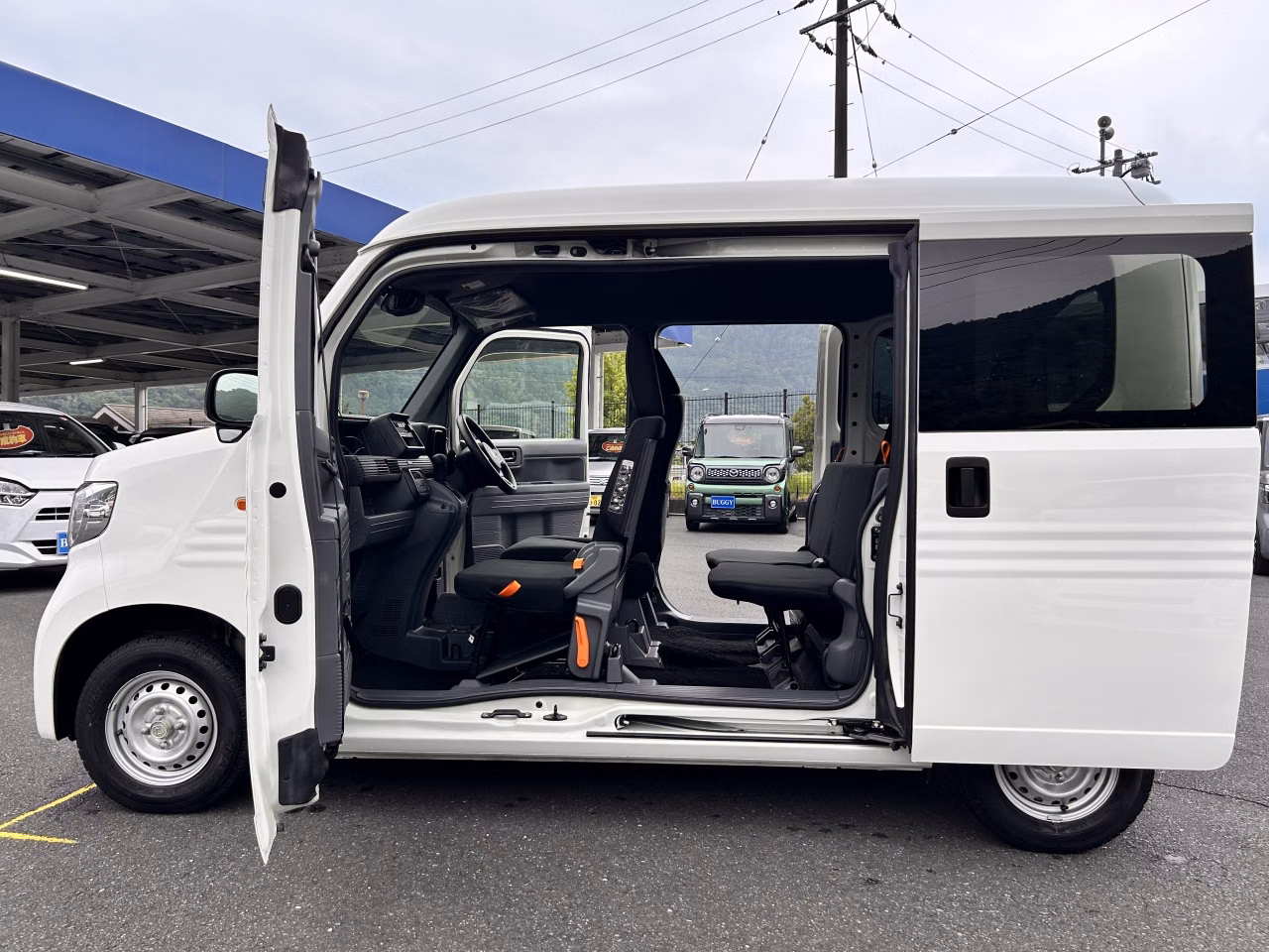 HONDA N-VAN