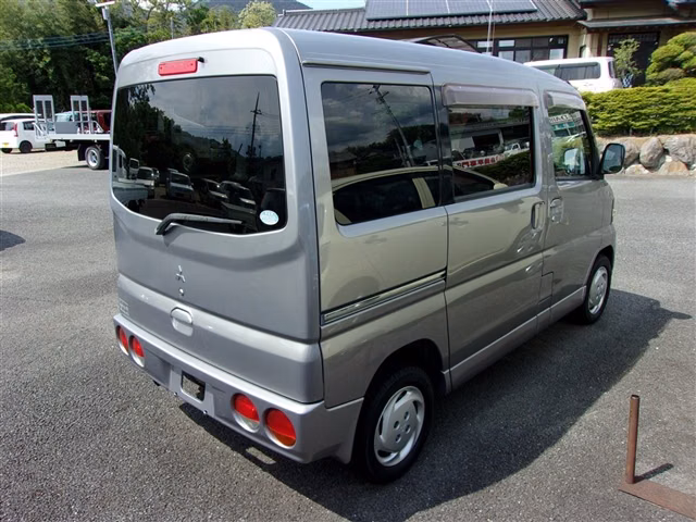 MITSUBISHI TOWN BOX