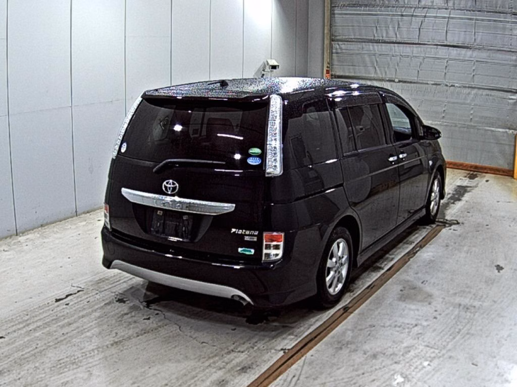 TOYOTA ISIS