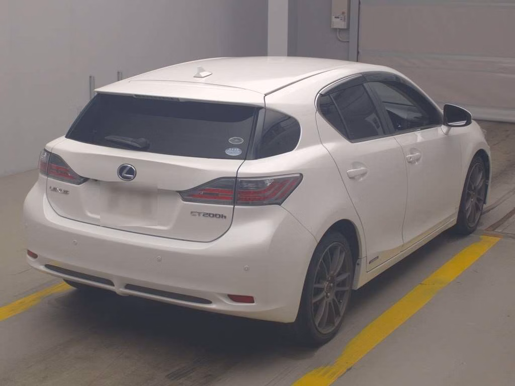 LEXUS CT200H