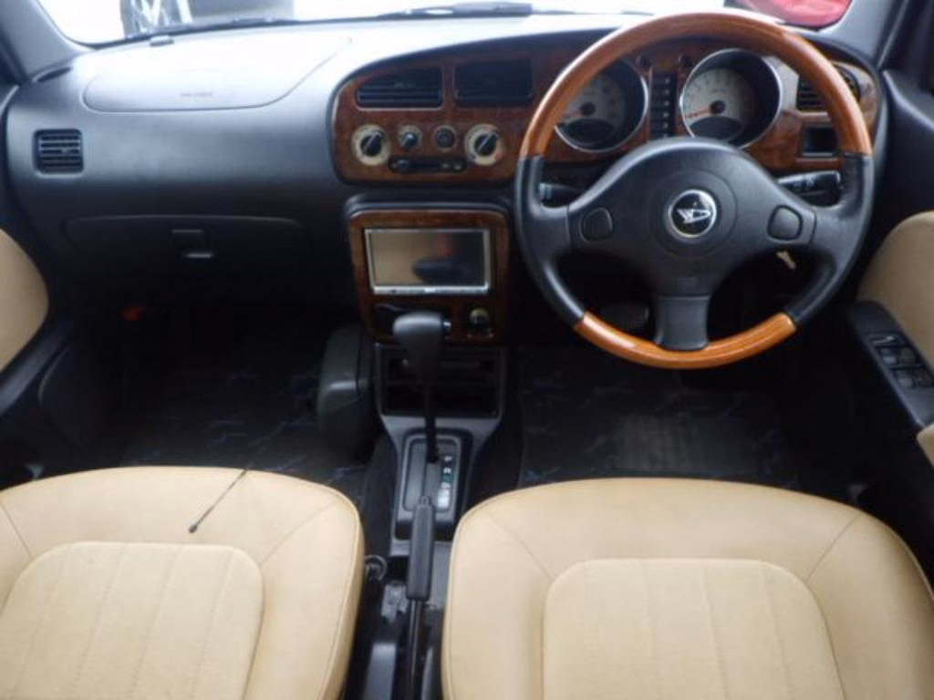 DAIHATSU MIRA GINO