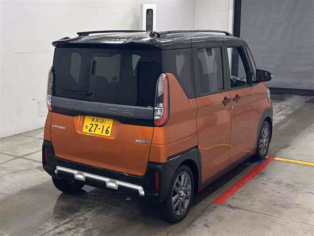 MITSUBISHI DELICA MINI