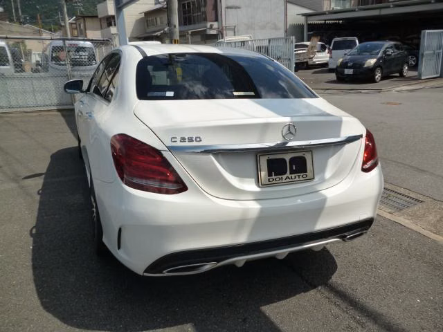 MERCEDES-BENZ C-CLASS