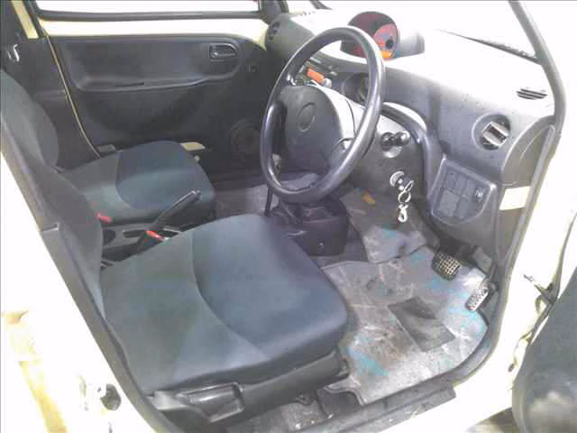 DAIHATSU ESSE