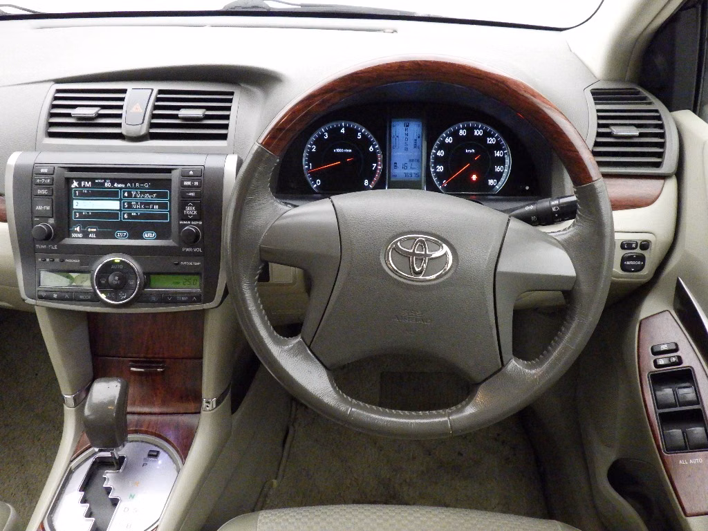 TOYOTA PREMIO