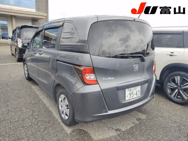 HONDA FREED SPIKE