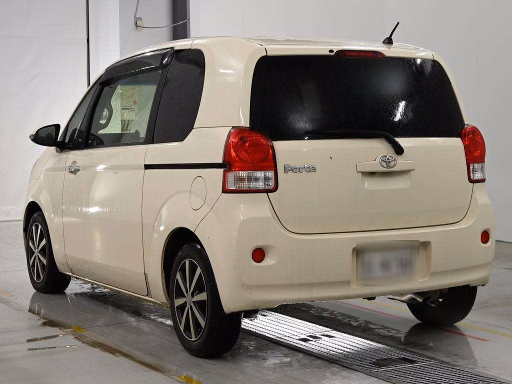 TOYOTA PORTE
