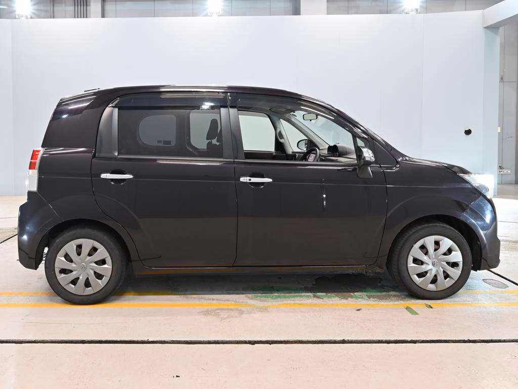 TOYOTA SPADE