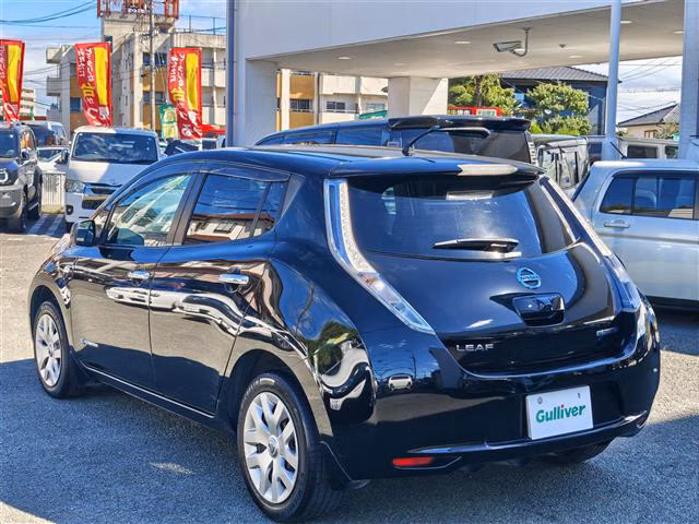 NISSAN LEAF