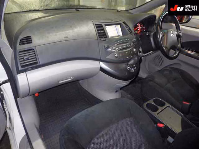 MITSUBISHI GRANDIS