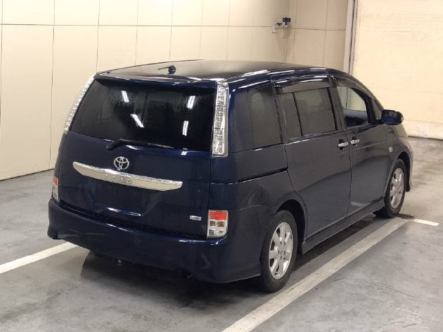 TOYOTA ISIS