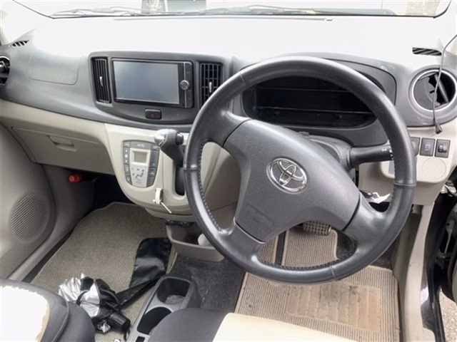TOYOTA PIXIS EPOCH
