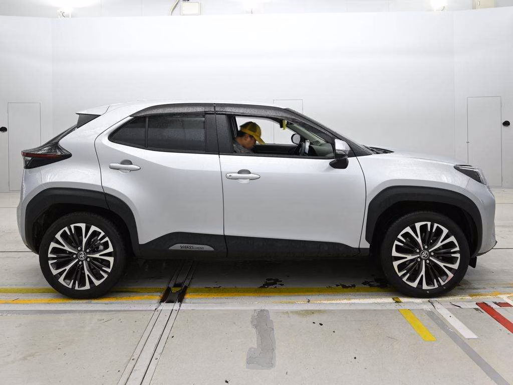 TOYOTA YARIS CROSS