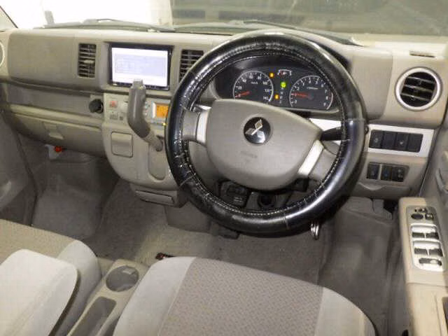 MITSUBISHI TOWN BOX