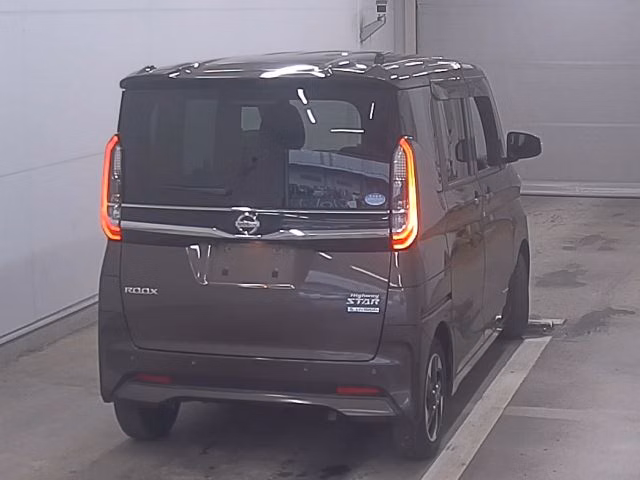 NISSAN ROOX