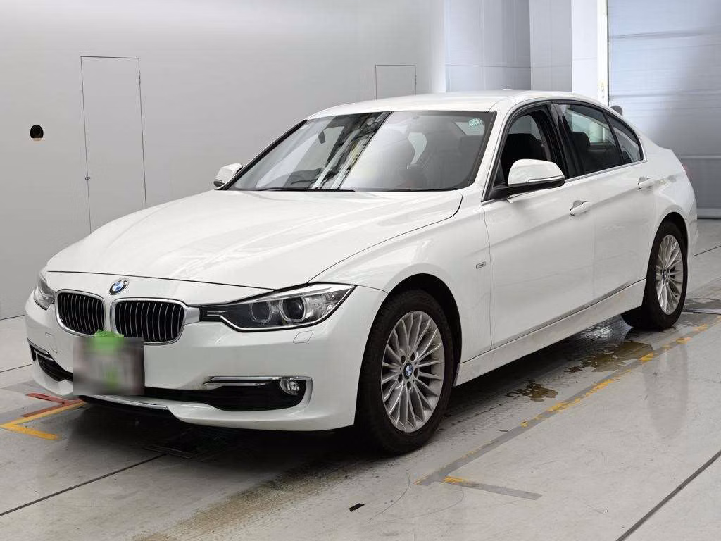 BMW 3-SERIES