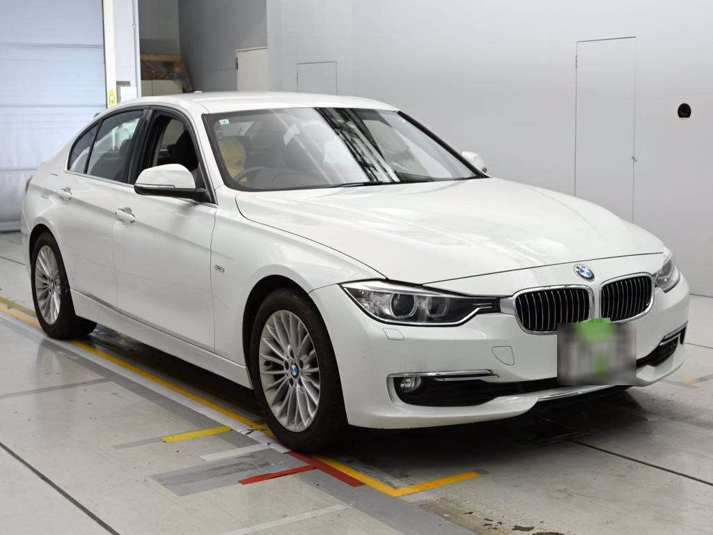 BMW 3-SERIES