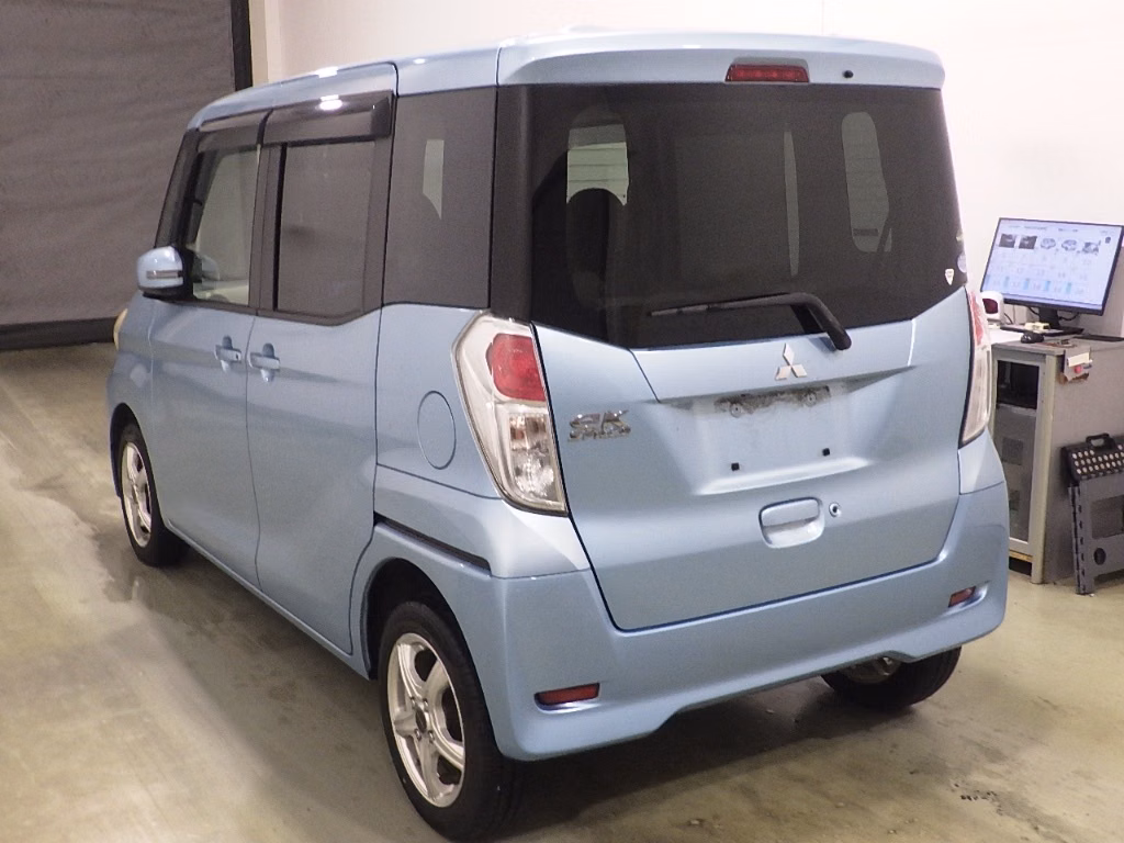 MITSUBISHI EK SPACE