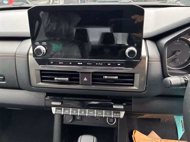 MITSUBISHI TRITON