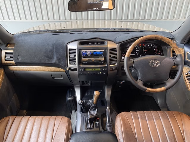 TOYOTA LAND CRUISER PRADO