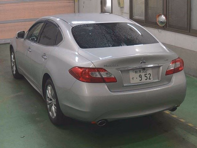 MITSUBISHI PROUDIA