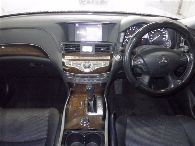 MITSUBISHI PROUDIA