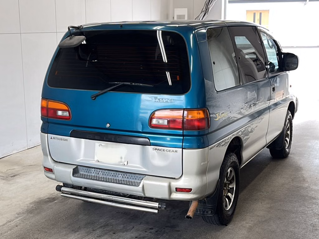 MITSUBISHI DELICA