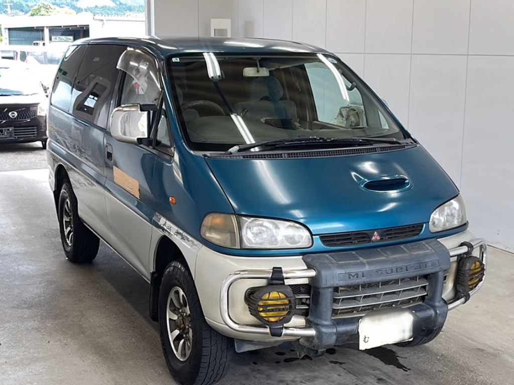 MITSUBISHI DELICA