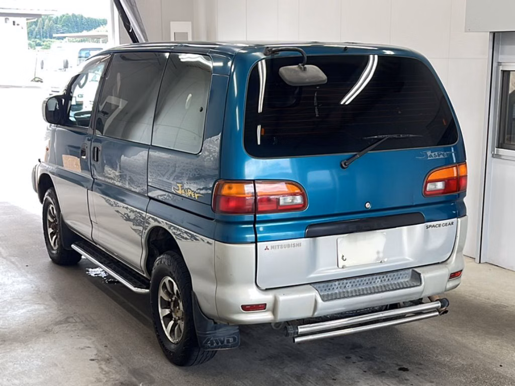 MITSUBISHI DELICA