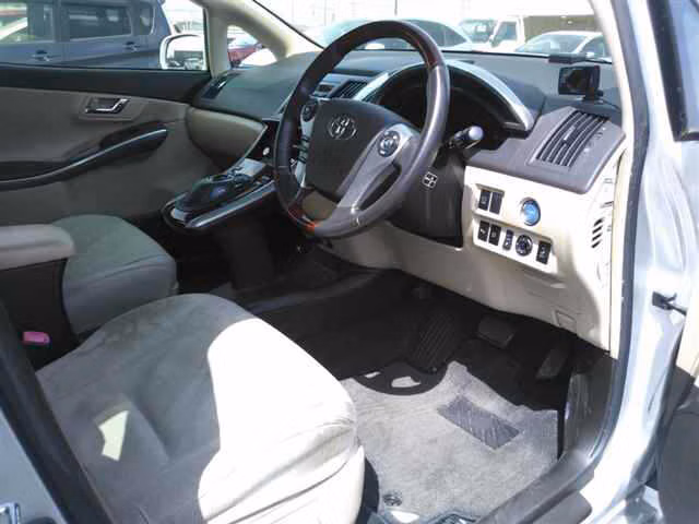 TOYOTA SAI