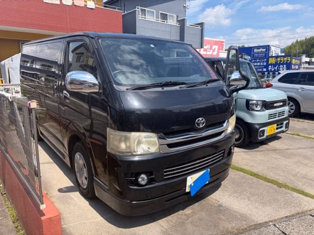 TOYOTA REGIUS ACE