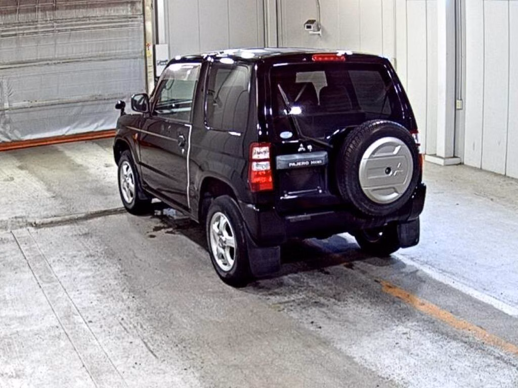 MITSUBISHI PAJERO MINI