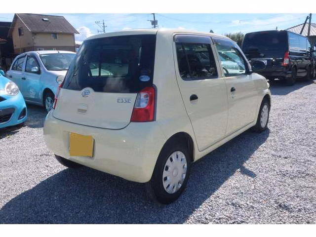DAIHATSU ESSE