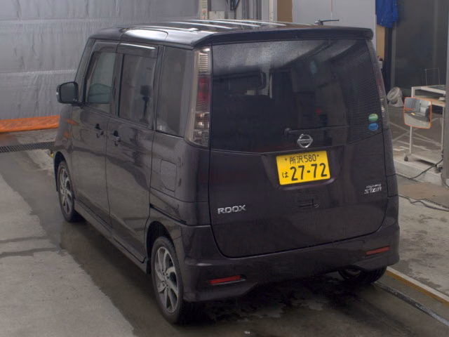 NISSAN ROOX